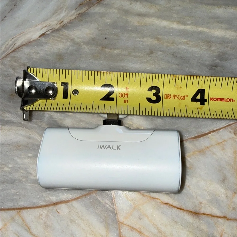 iWALK LinkMe 4 Portable Power Bank 4500mAh White Lightning Connector AZ4300L